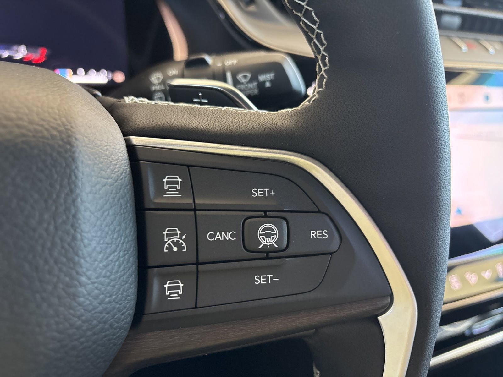 New 2026 Jeep Grand Cherokee L Limited w/ Limited Altitude Package image 32