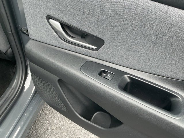 Certified 2024 Hyundai Elantra Limited image 27