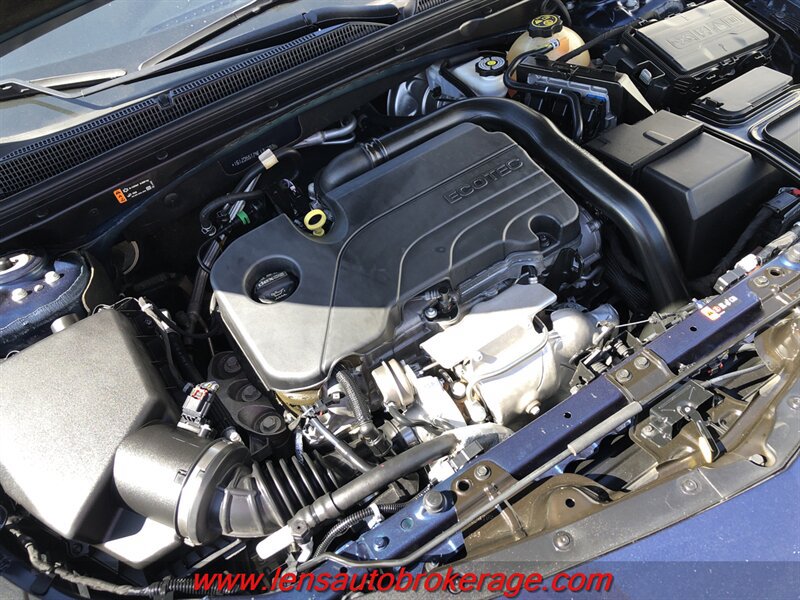 Used 2022 Chevrolet Malibu LT FWD image 24