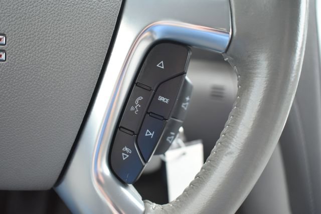 Used 2015 GMC Acadia SLE image 24
