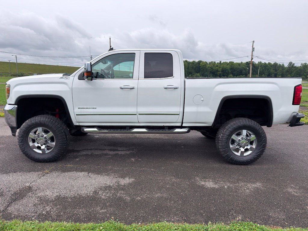 Used 2016 GMC Sierra 2500 SLT w/ Suspension Package, Off-Road AWD/4WD image 17