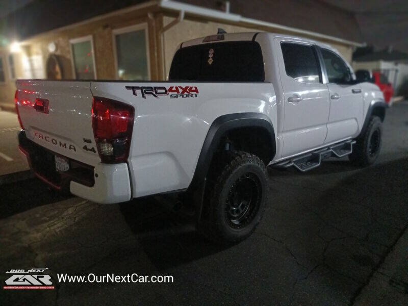 Used 2019 Toyota Tacoma TRD Off-Road AWD/4WD image 7