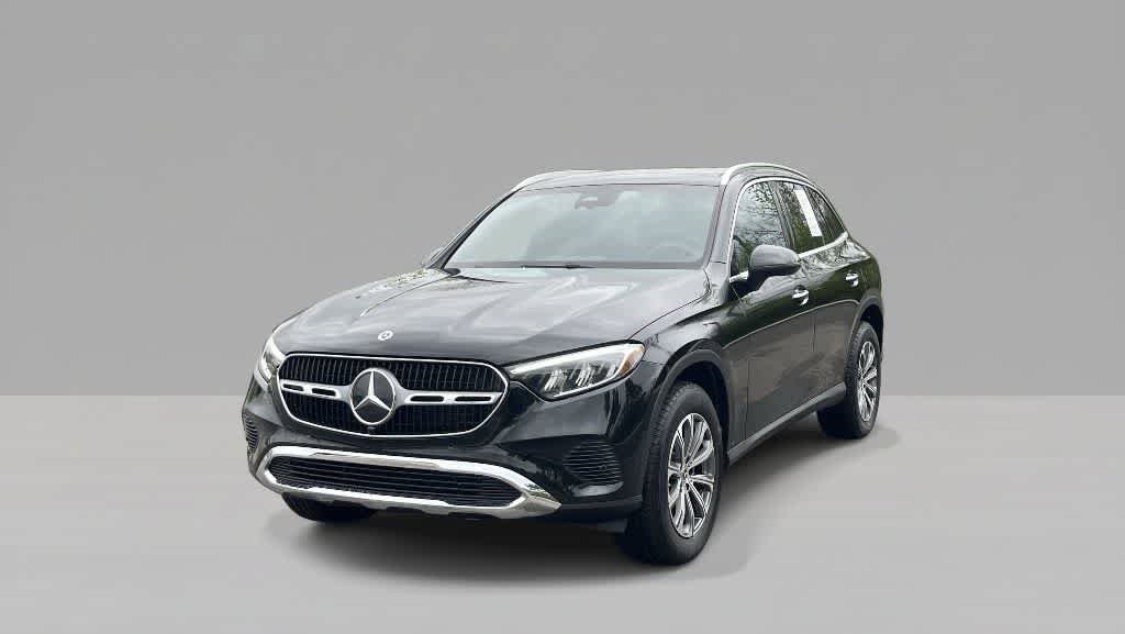 Used 2026 Mercedes-Benz GLC 300 4MATIC image 4