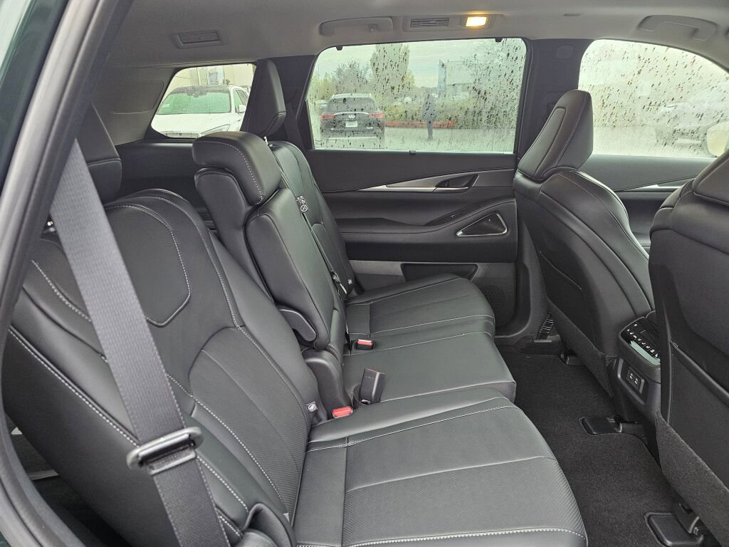 New 2026 INFINITI QX60 Luxe w/ Cargo Package image 15