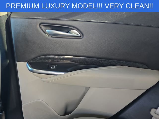 Used 2022 Cadillac XT4 Premium Luxury w/ Safety Alert Package AWD/4WD image 18