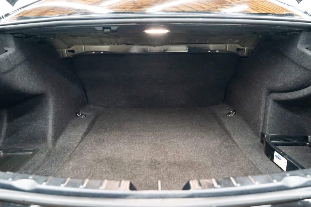Used 2017 BMW 320i Sedan RWD image 8