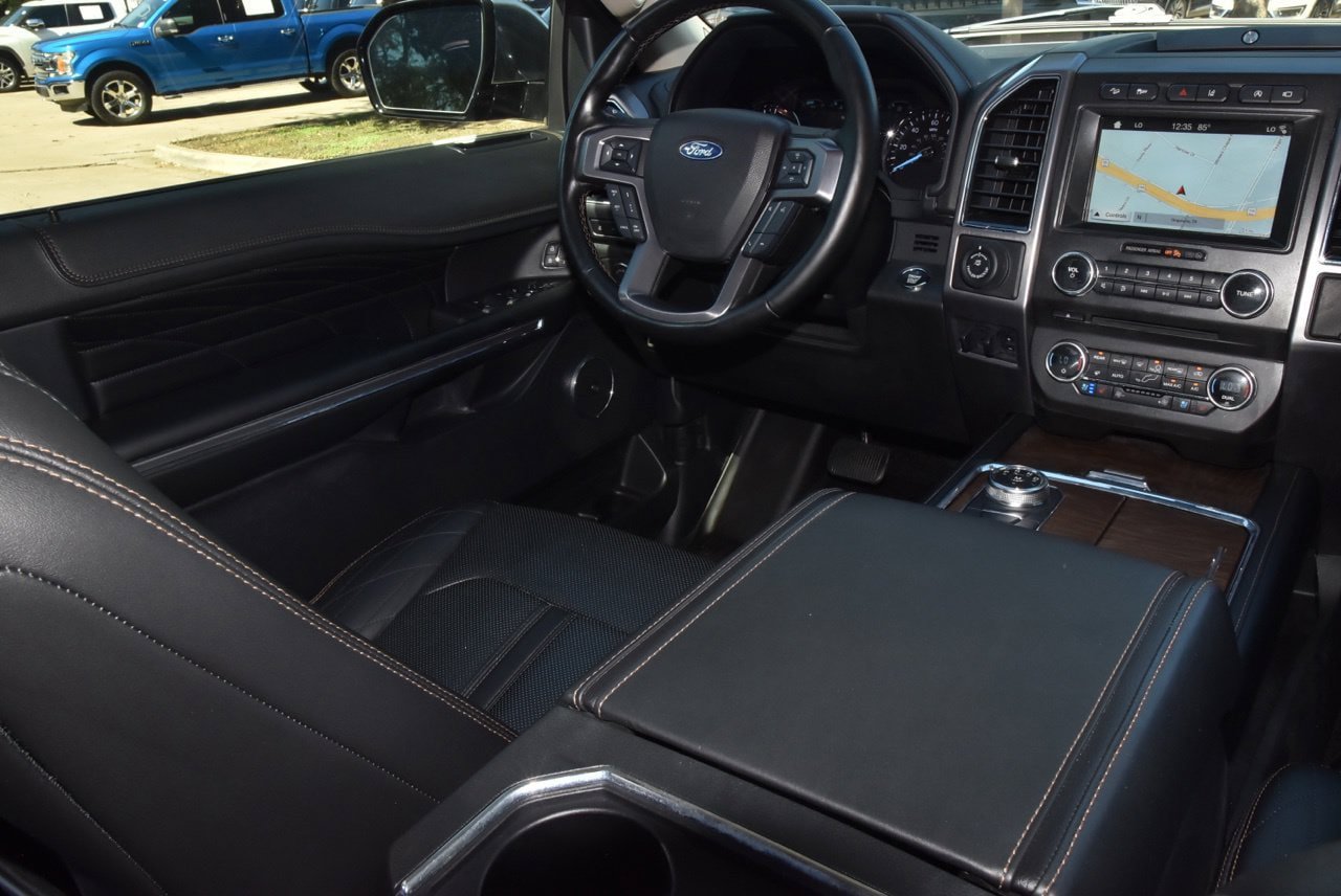 Used 2018 Ford Expedition Platinum AWD/4WD image 16
