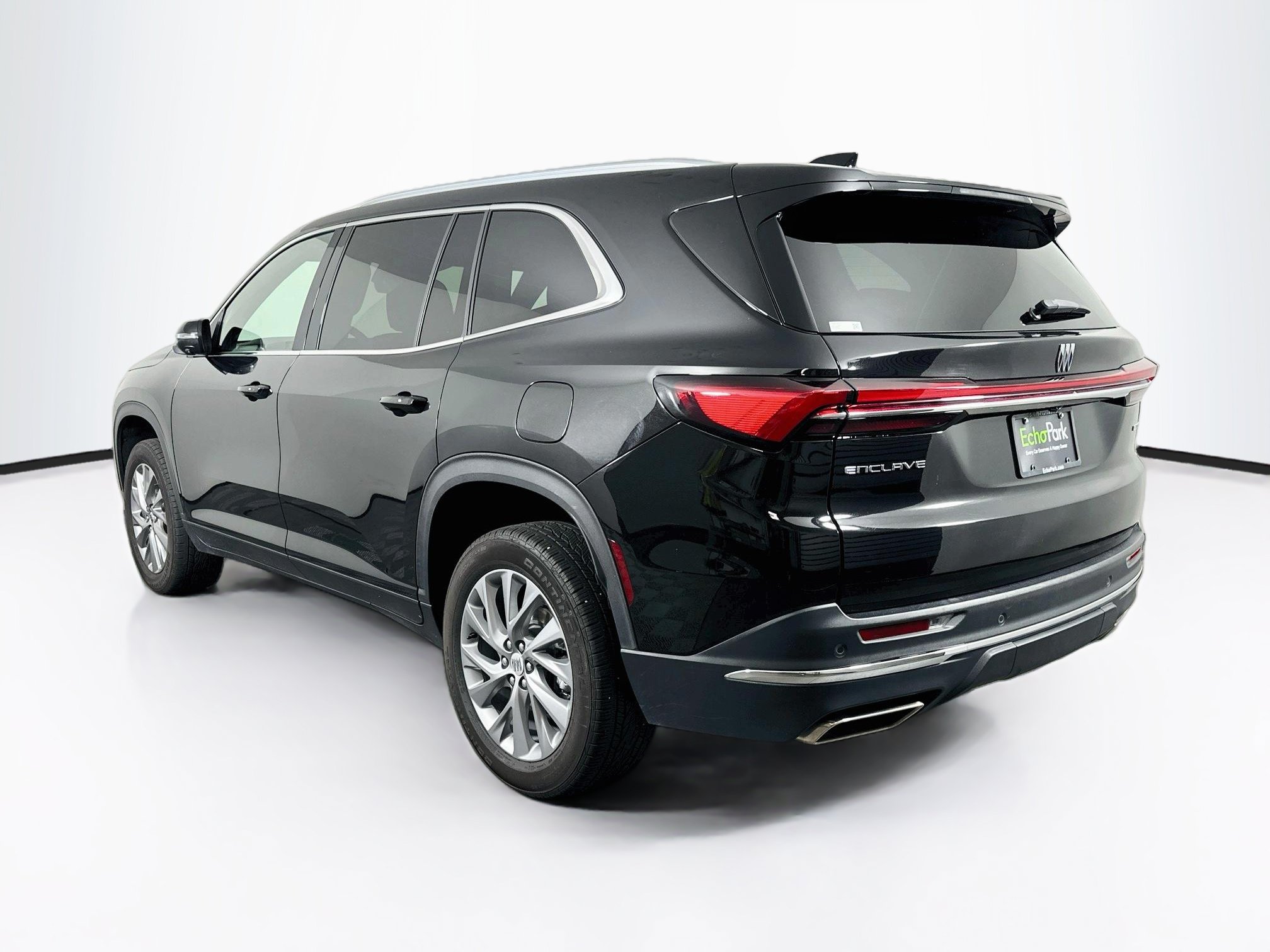 Used 2025 Buick Enclave Preferred FWD image 5