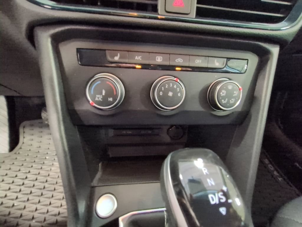 Used 2022 Volkswagen Taos SE image 17