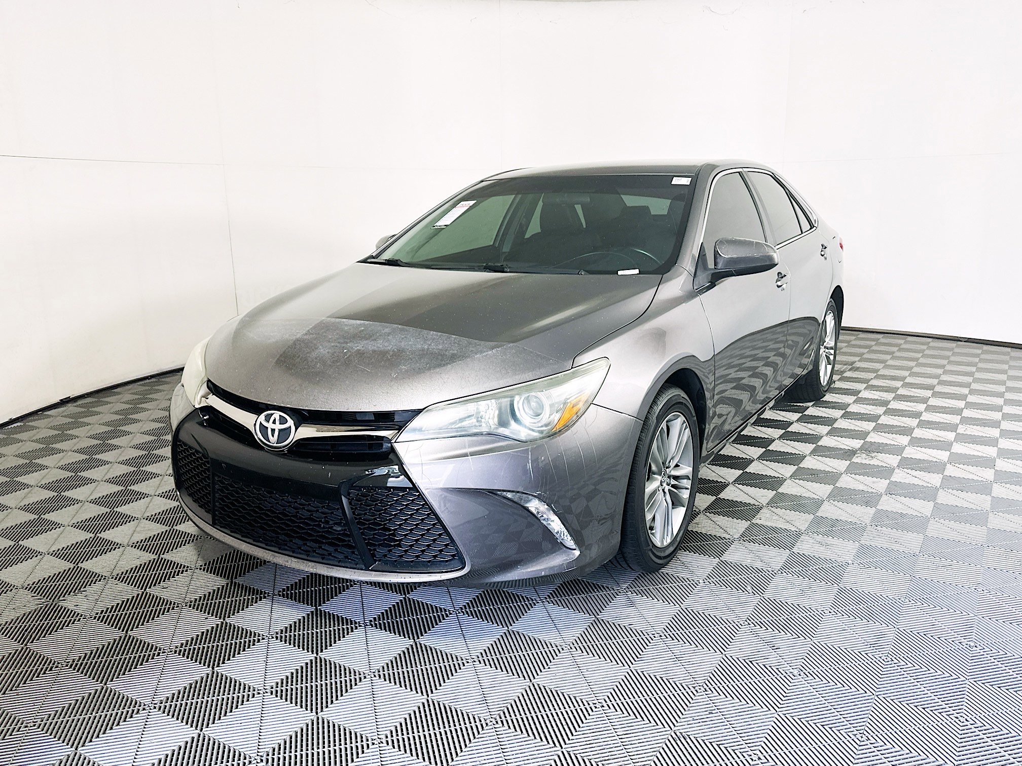 Used 2016 Toyota Camry SE FWD image 7