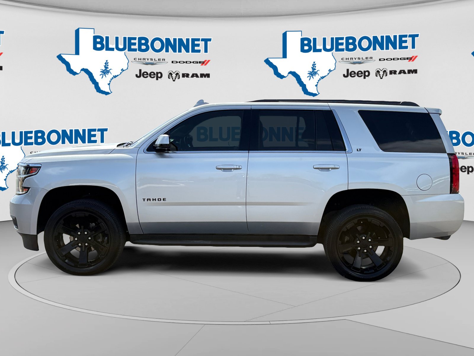 Used 2017 Chevrolet Tahoe LT w/ Luxury Package AWD/4WD image 8