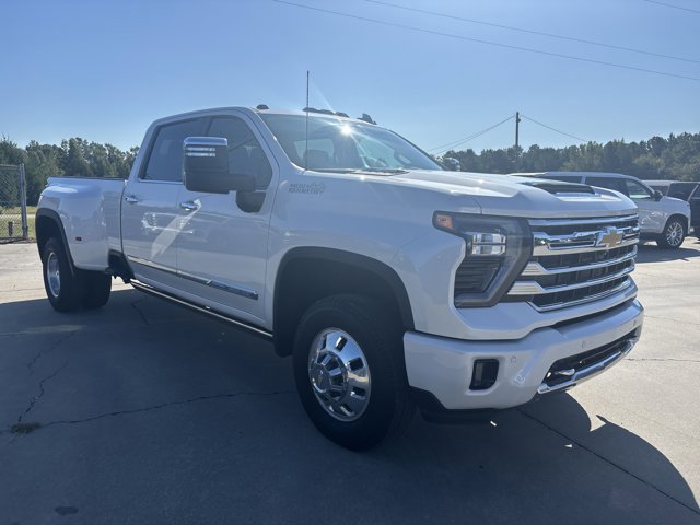 Used 2025 Chevrolet Silverado 3500 High Country w/ Technology Package image 3