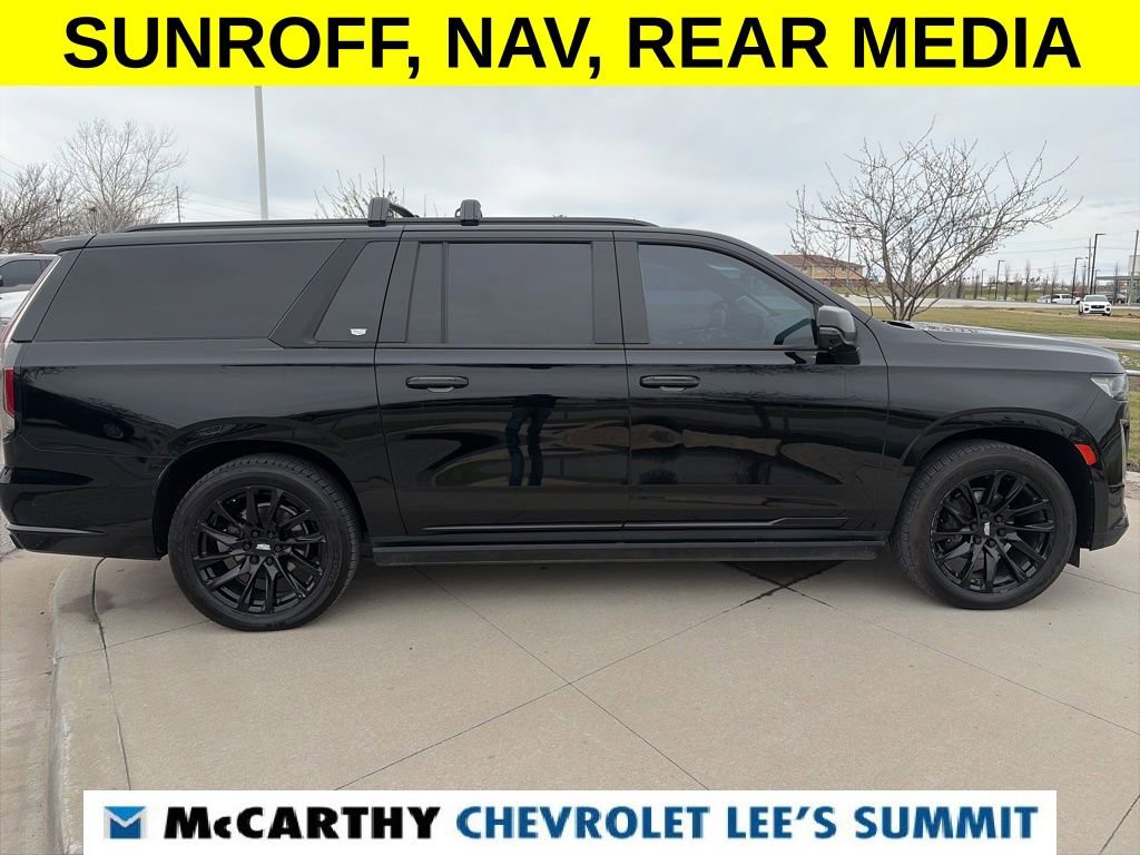 Used 2023 Cadillac Escalade ESV Sport w/ LPO, ONYX Package image 19