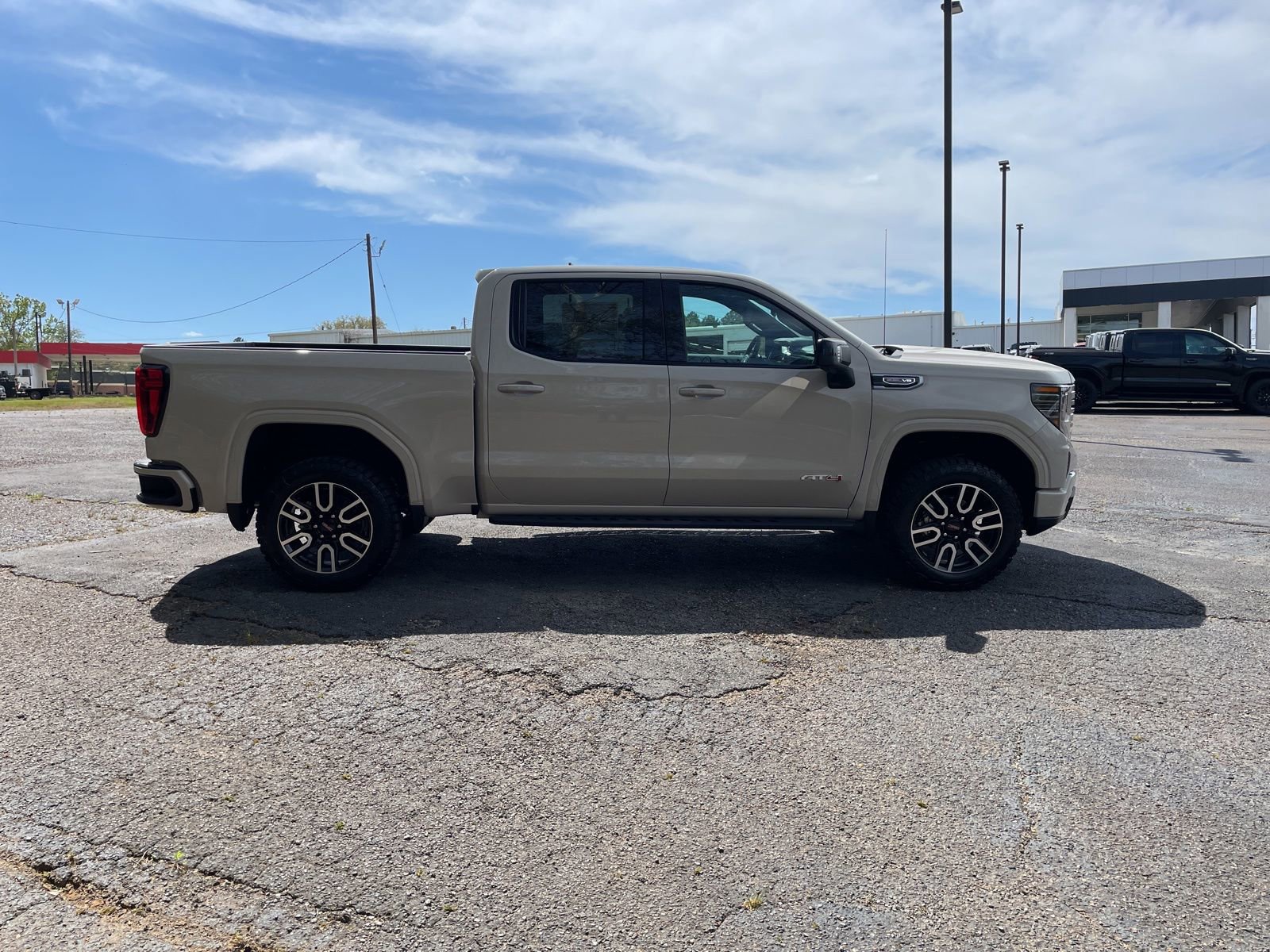 New 2026 GMC Sierra 1500 AT4 w/ AT4 Premium Package image 6