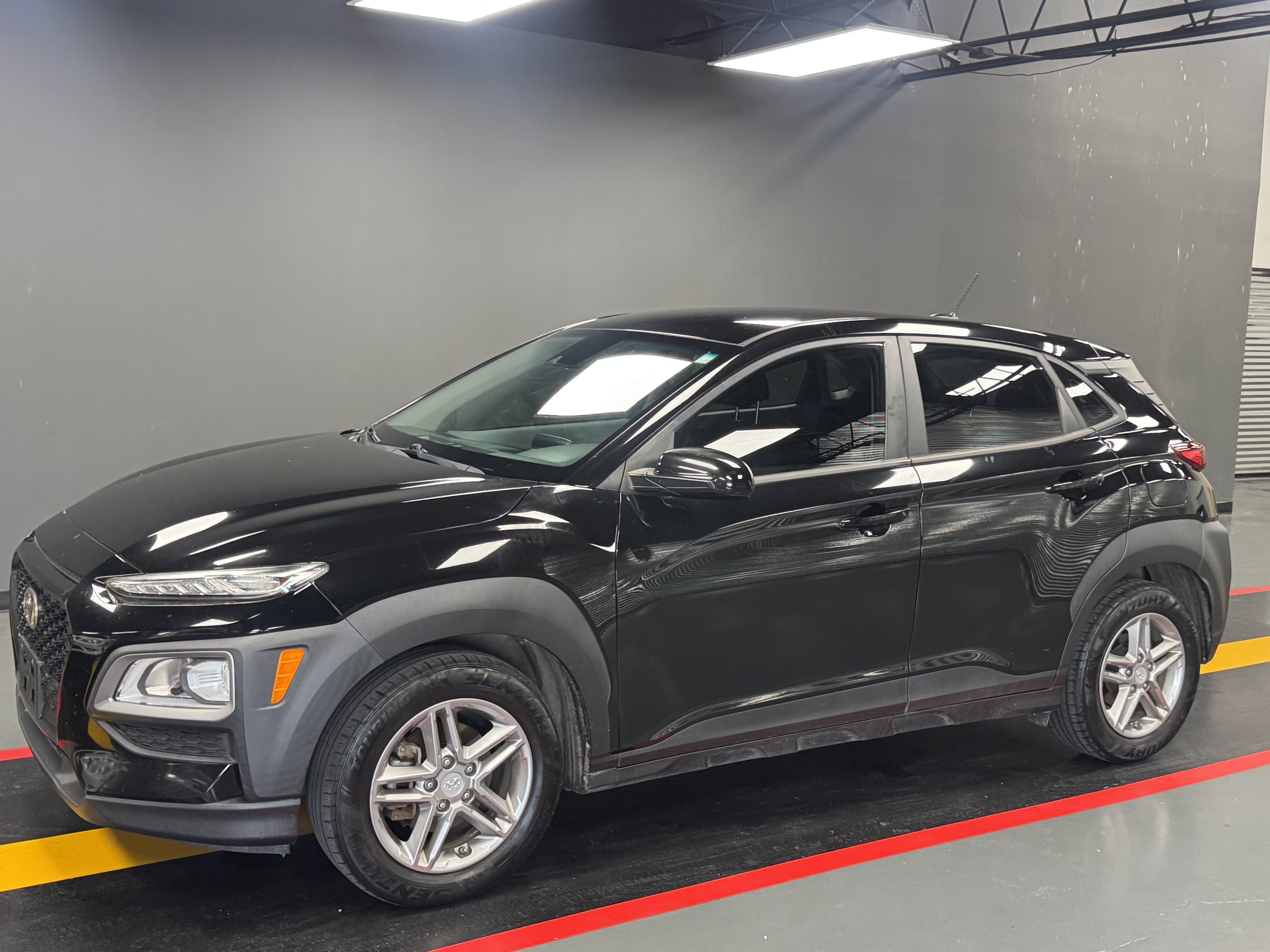 Used 2020 Hyundai Kona SE FWD image 2