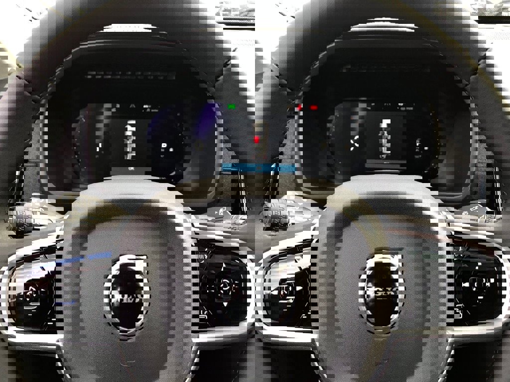 New 2026 Volvo XC90 B6 Ultra w/ Protection Package image 20