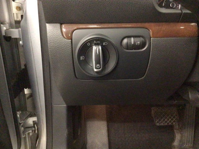 Used 2012 Volkswagen Eos Lux image 16