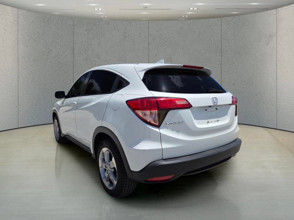 Used 2017 Honda HR-V LX image 7