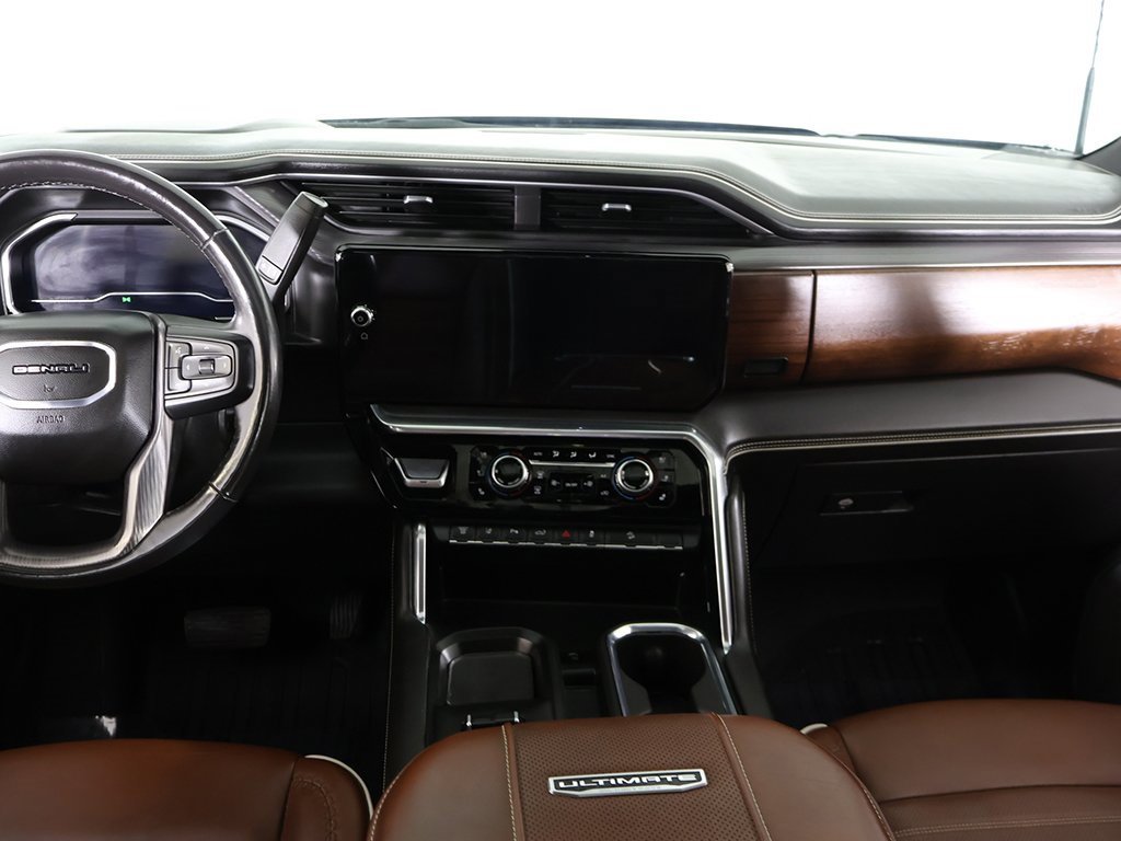 Used 2024 GMC Sierra 3500 Denali Ultimate image 42
