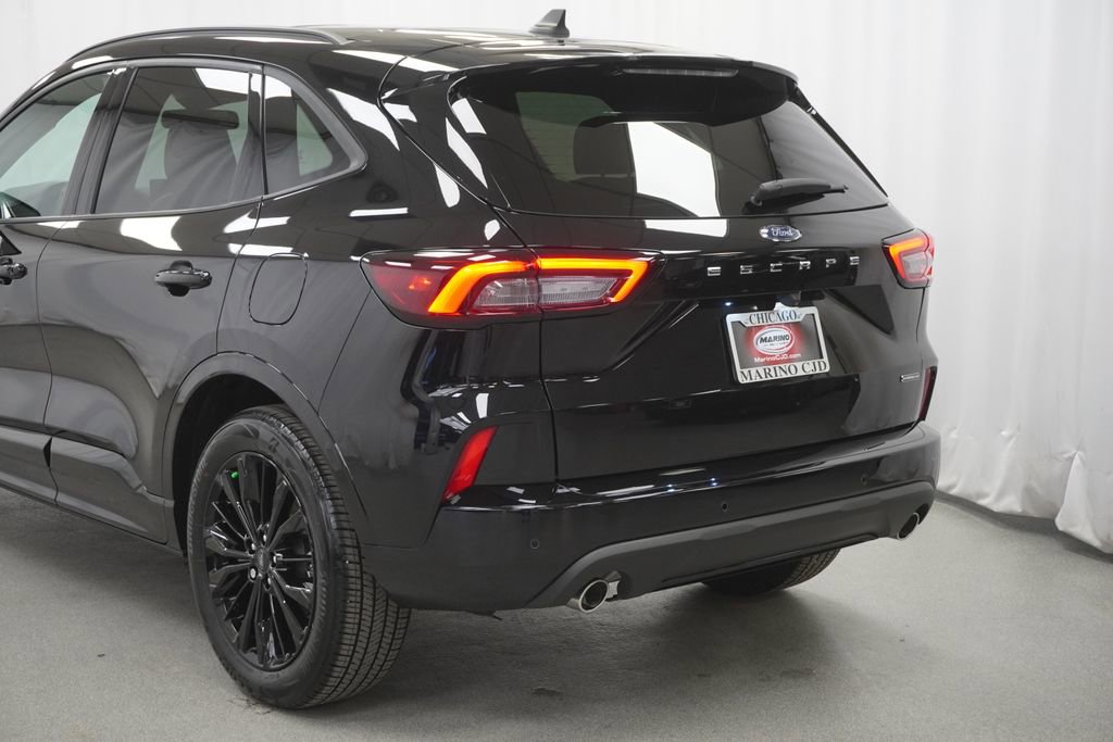 Used 2025 Ford Escape ST-Line Elite image 13