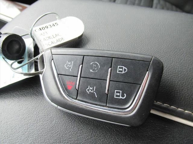 Used 2023 Cadillac Escalade Premium Luxury Platinum w/ LPO, Floor Liner Package AWD/4WD image 33