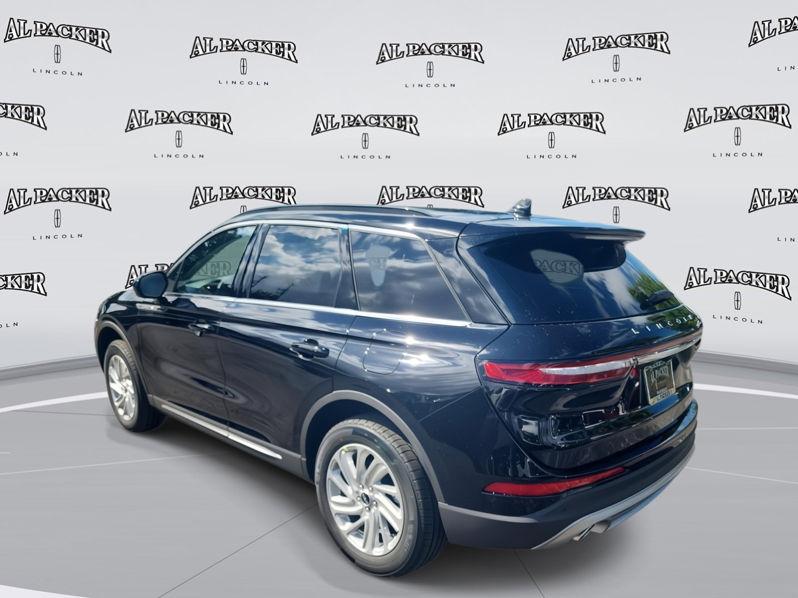 New 2026 Lincoln Corsair Premiere image 3