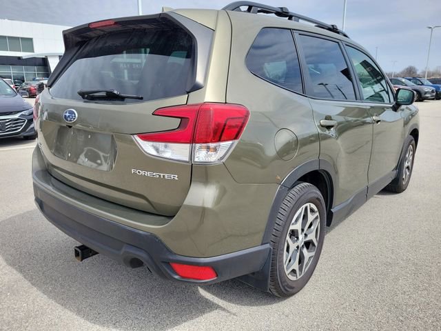 Used 2022 Subaru Forester Premium image 6