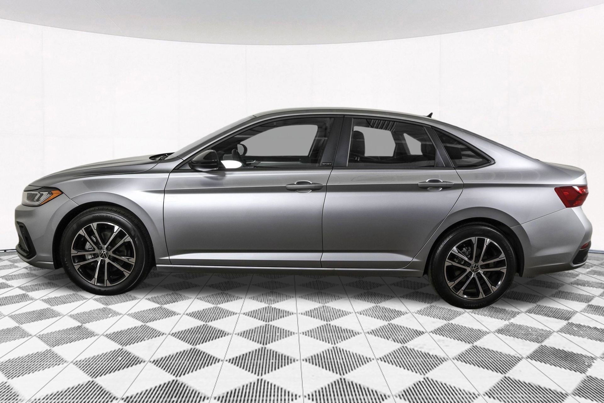 Used 2025 Volkswagen Jetta Sport FWD image 19