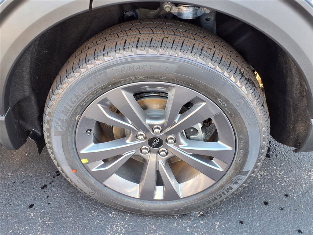 New 2026 Ford Explorer Active w/ Active Comfort Package image 10