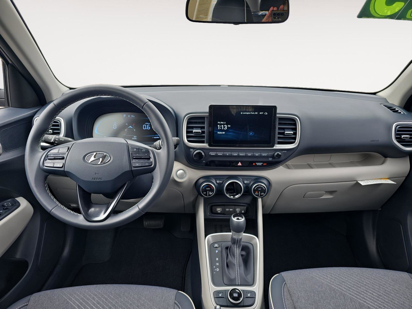 Certified 2025 Hyundai Venue Limited image 9