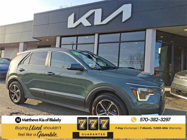 Certified 2023 Kia Niro EX image 1