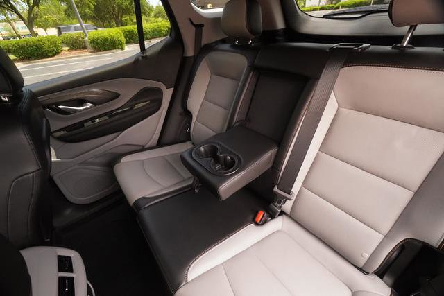 Used 2021 GMC Terrain SLT w/ Infotainment Package II FWD image 29