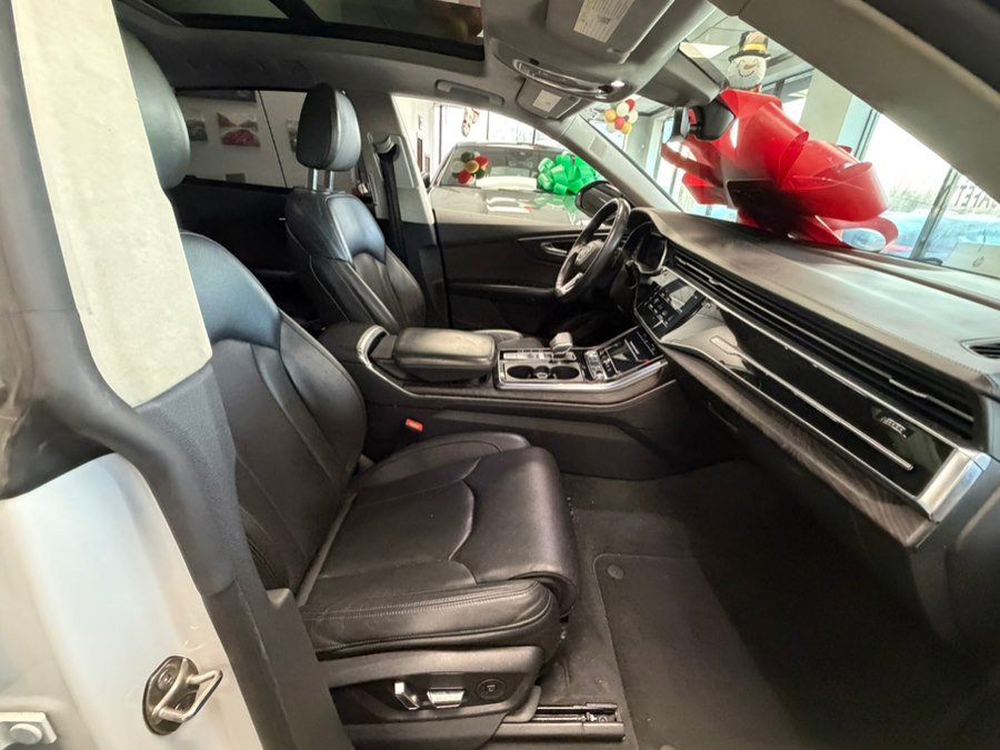 Used 2020 Audi Q8 Prestige w/ Prestige Package AWD/4WD image 40