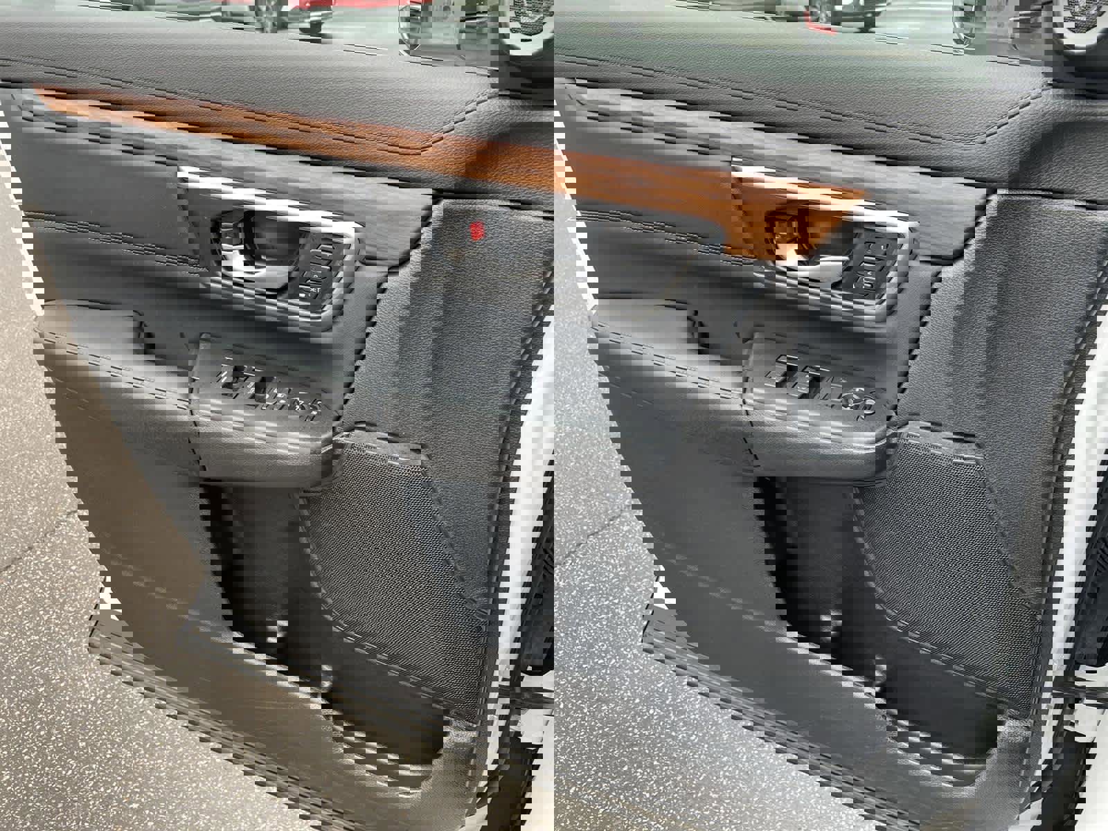 Used 2022 Honda CR-V Touring image 27