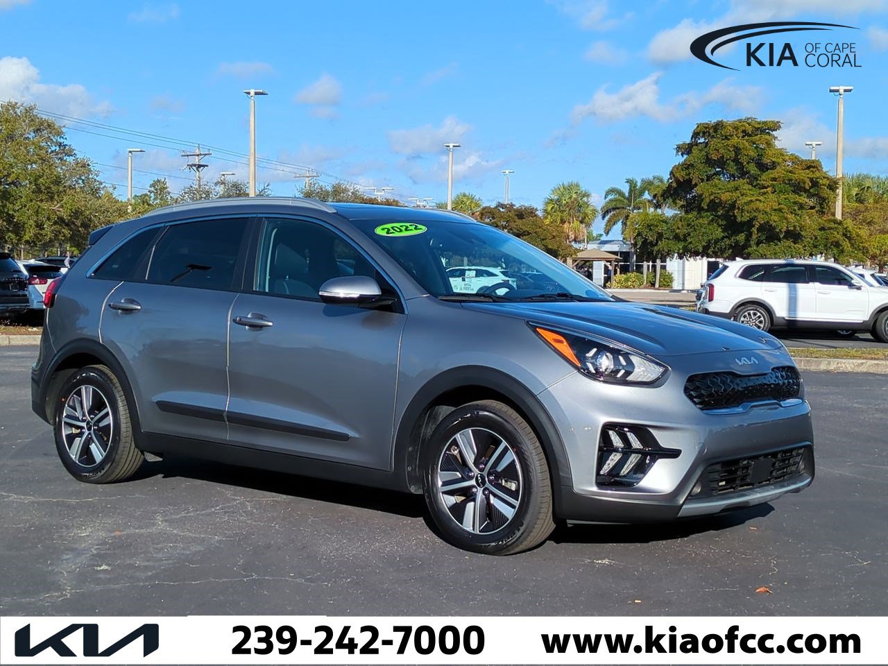 Certified 2022 Kia Niro EX Premium image 2