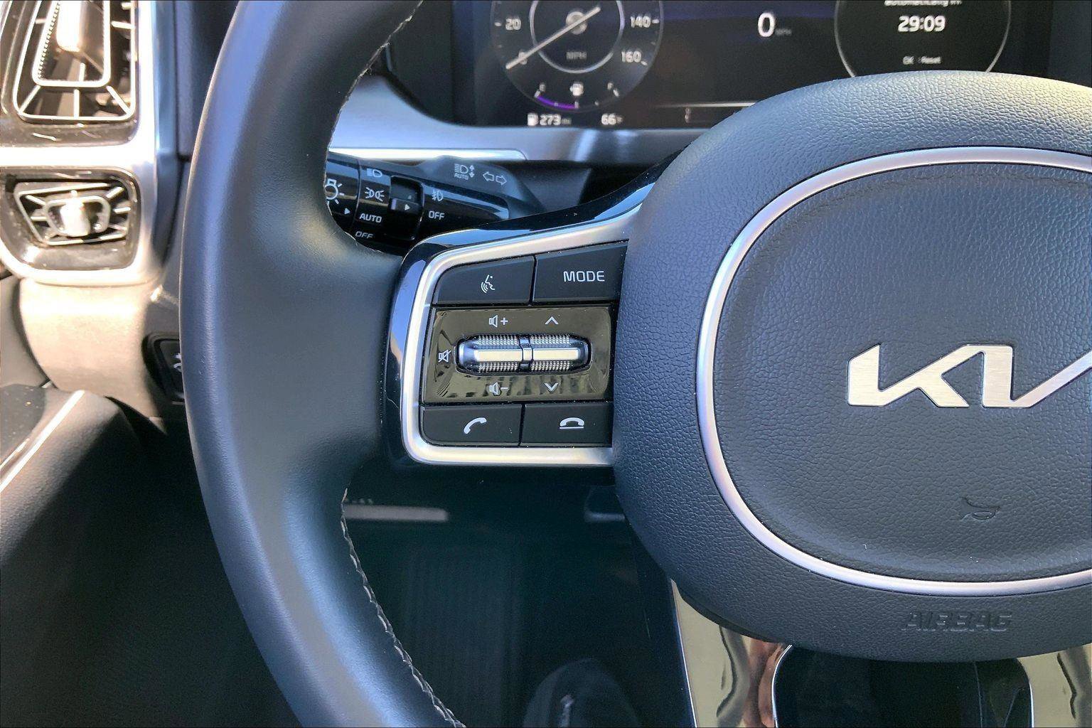 Used 2023 Kia Sorento SX image 15