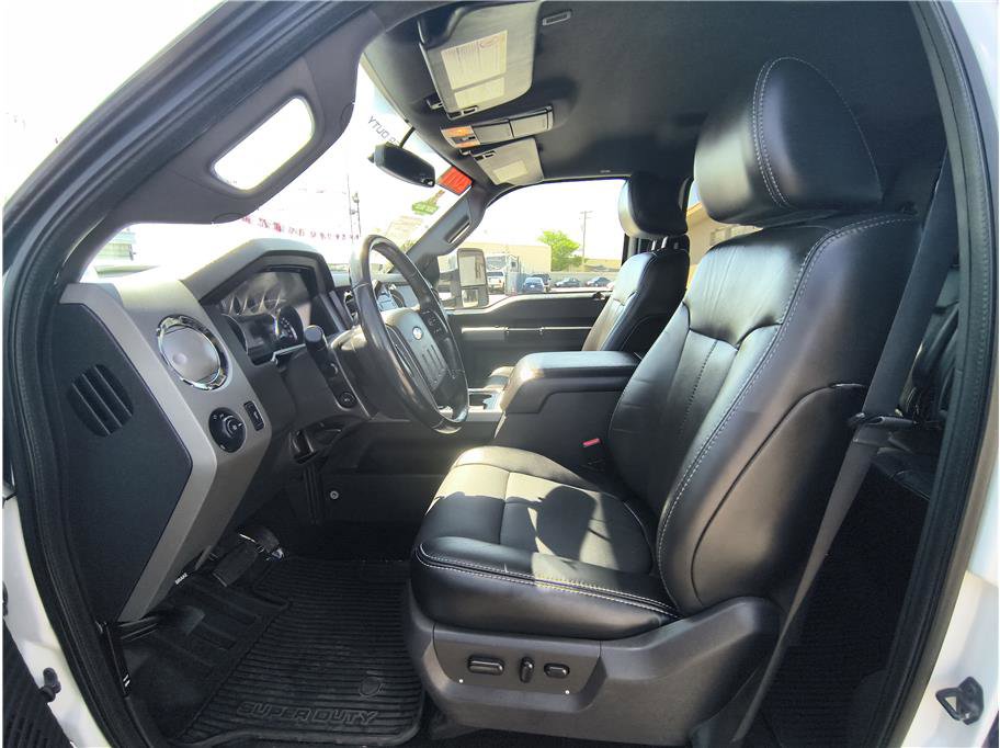 Used 2011 Ford F250 Lariat w/ Lariat Interior Pkg image 8