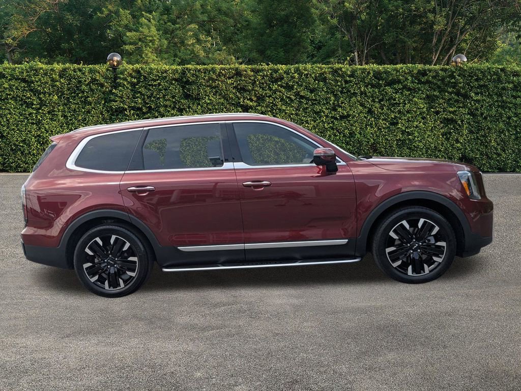 Used 2024 Kia Telluride SX Prestige w/ Towing Package image 3