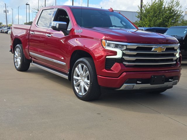 Used 2024 Chevrolet Silverado 1500 High Country w/ High Country Premium Package AWD/4WD image 3