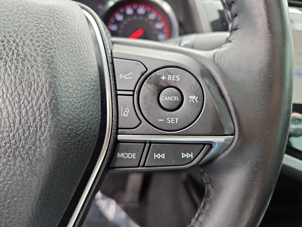 Used 2019 Toyota Camry XSE image 12