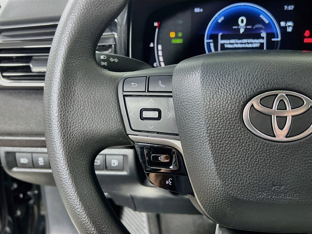 Used 2025 Toyota Camry LE FWD image 15