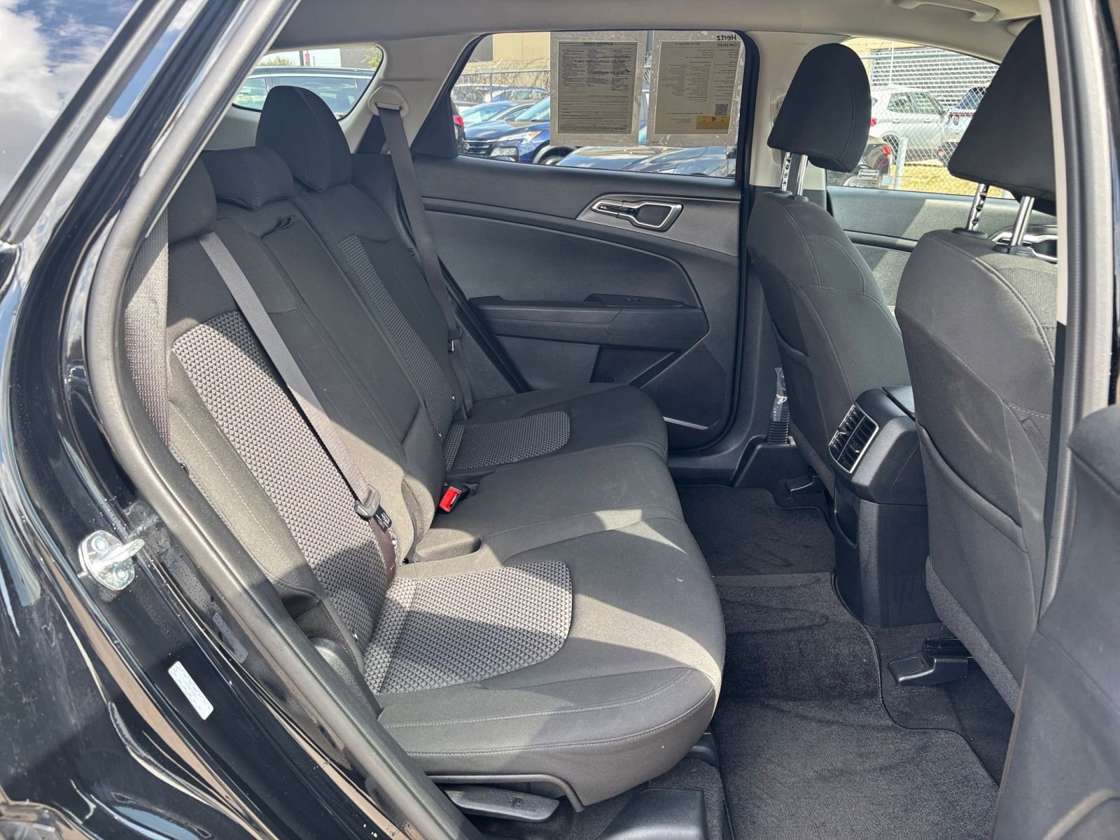 Used 2025 Kia Sportage LX image 23