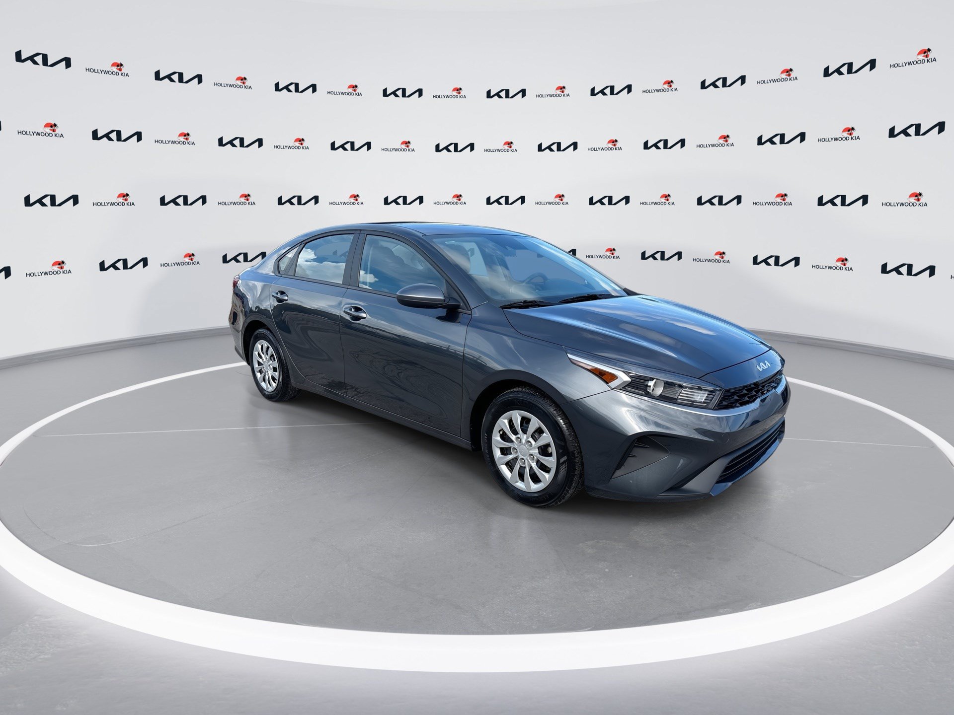 Used 2023 Kia Forte LX FWD image 2