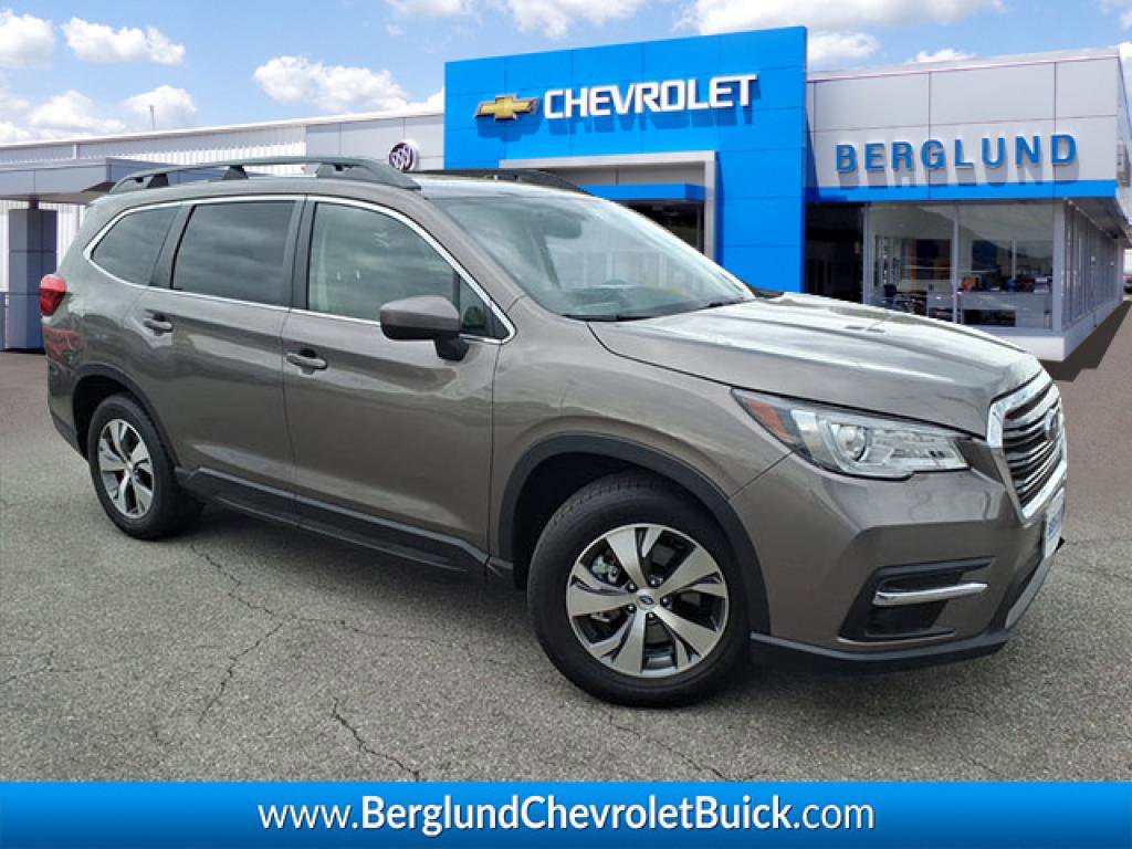 Used 2022 Subaru Ascent Premium w/ Convenience Package