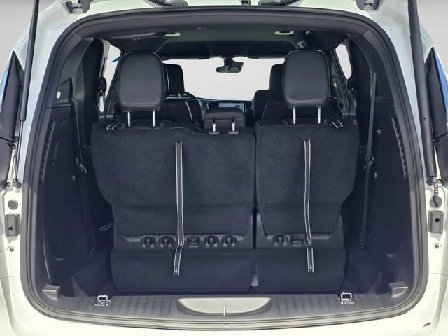New 2026 Chrysler Voyager LX FWD image 15