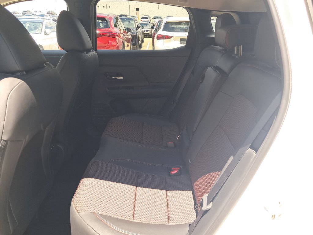 New 2026 Nissan Kicks SR AWD/4WD image 26