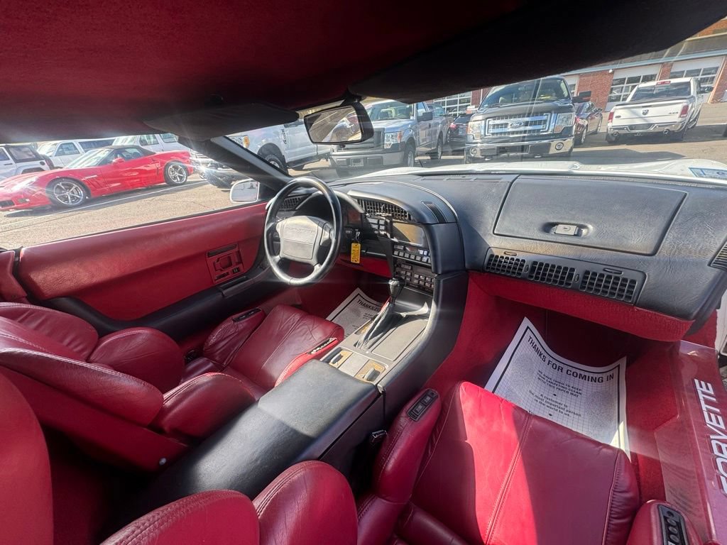 Used 1990 Chevrolet Corvette Convertible RWD image 20