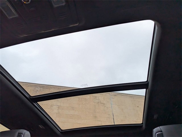 Certified 2023 Cadillac Escalade ESV Premium Luxury image 19