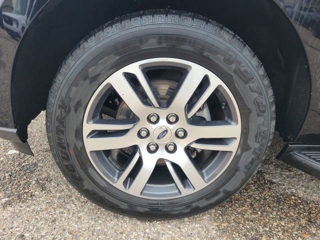 Used 2024 Ford Expedition Limited RWD image 32