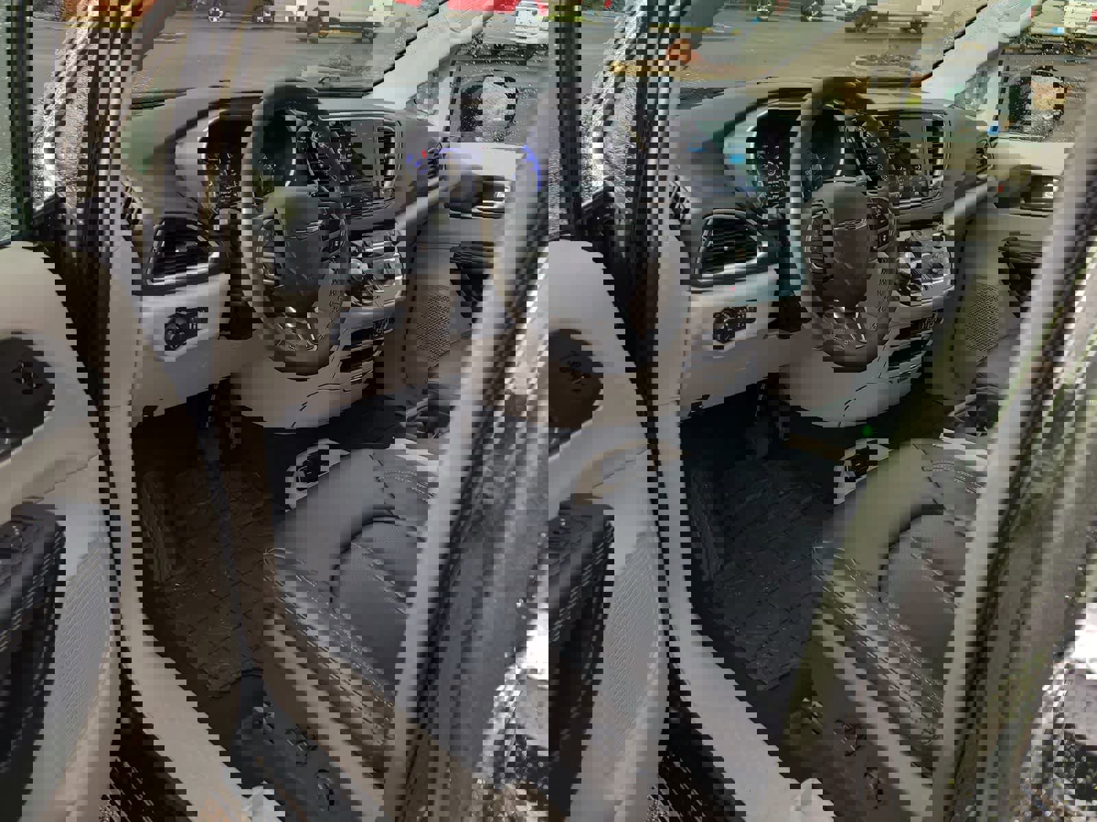 Certified 2024 Chrysler Pacifica Touring-L image 10